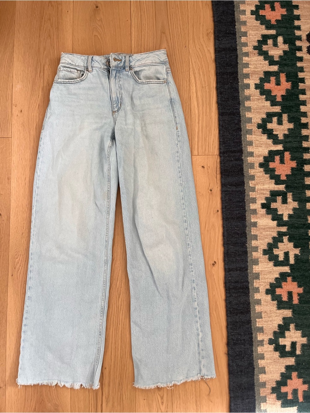 Dynamite Light Wash High-Rise Wide Leg Jeans - Picture 2 of 5